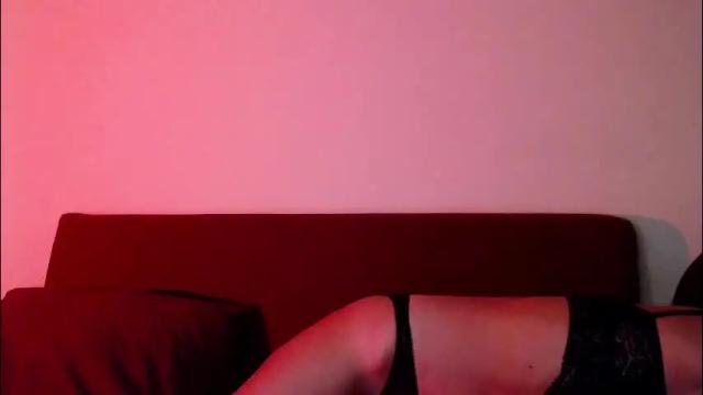 Image 6 of sarinaluv Stream on Chaturbate on 4 months ago