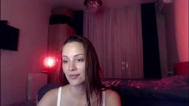 Image 4 of sarinaluv Stream on Chaturbate on 1 month ago