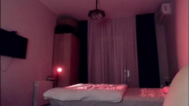 Image 3 of sarinaluv Stream on Chaturbate on 27 days ago