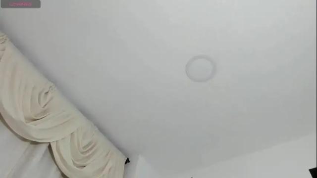 Image 12 of sarita_loven Stream on Chaturbate on 16 days ago