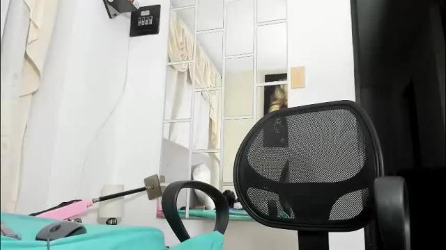 Image 4 of sarita_loven Stream on Chaturbate on 1 month ago