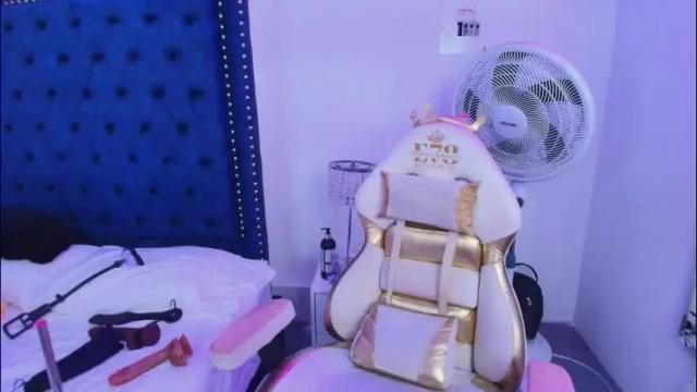 Image 3 of sasha_blazer Stream on Chaturbate on 1 month ago