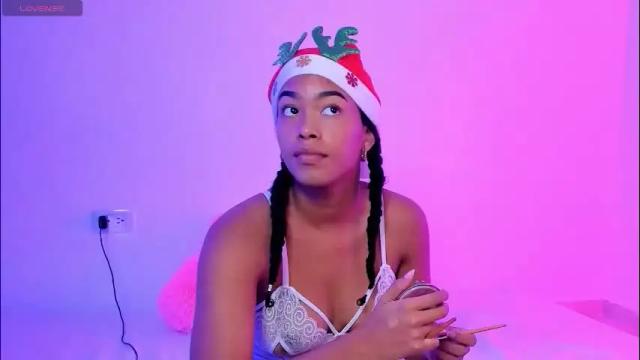 Image 4 of sasha_fox0 Stream on Chaturbate on 1 month ago