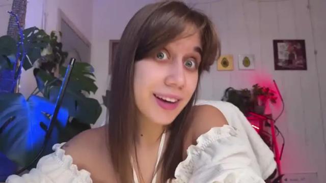 Image 8 of sasha_moormeoow Stream on Chaturbate on 12 months ago