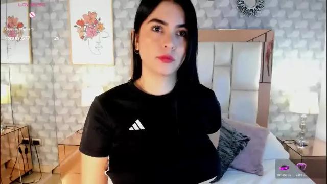 Image 3 of sasha_sims Stream on Chaturbate on 2 months ago