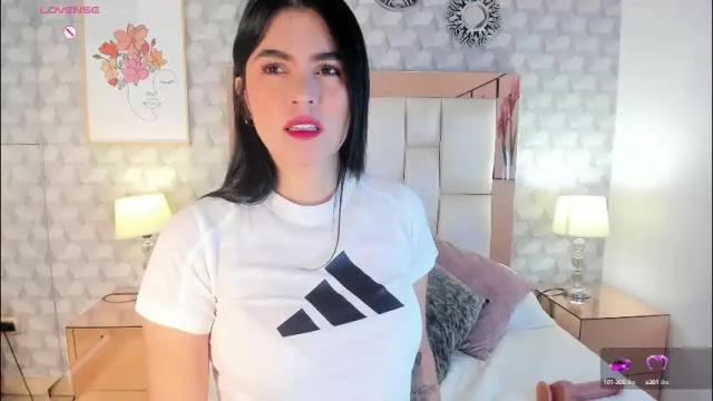 Image 2 of sasha_sims Stream on Chaturbate on 1 month ago