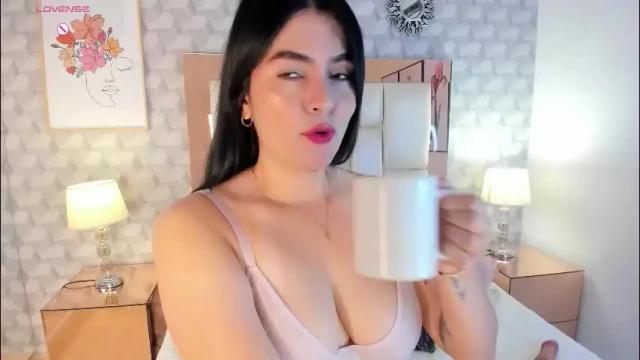Image 2 of sasha_sims Stream on Chaturbate on 1 month ago