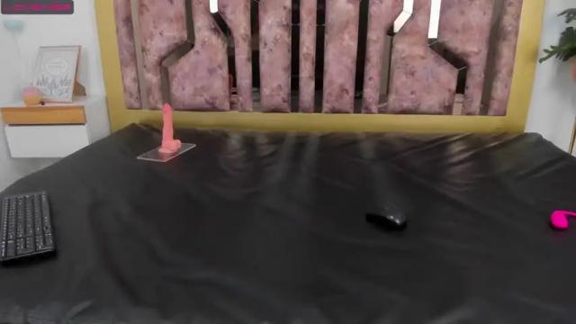 Image 12 of sasha_stele Stream on Chaturbate on 15 months ago