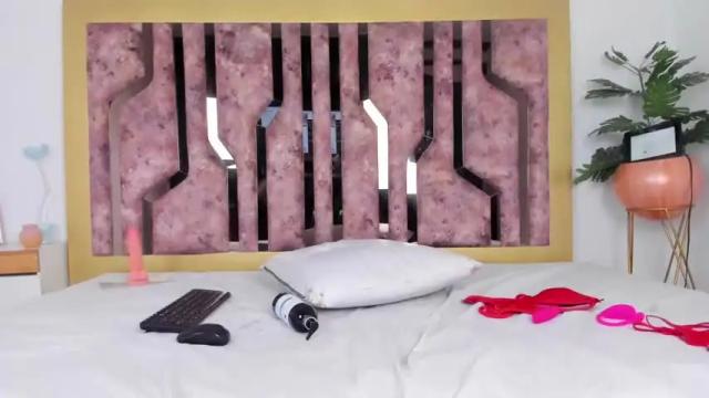 Image 10 of sasha_stele Stream on Chaturbate on 14 months ago
