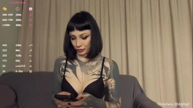 Image 3 of sashaaalovee Stream on Chaturbate on 1 month ago