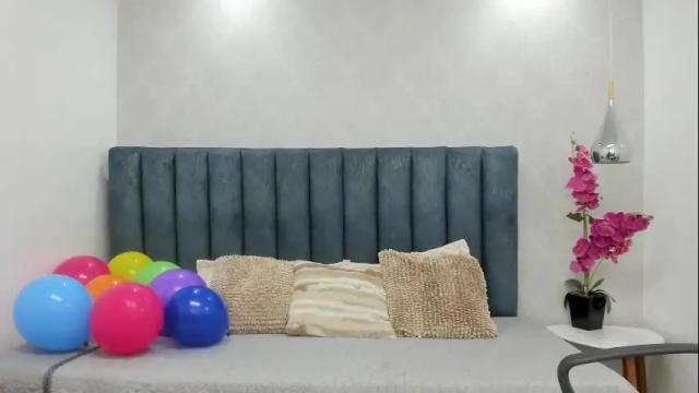 Image 8 of sashagrace Stream on Chaturbate on 19 days ago