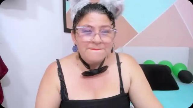 Image 2 of sashagreys1 Stream on Chaturbate on 13 months ago