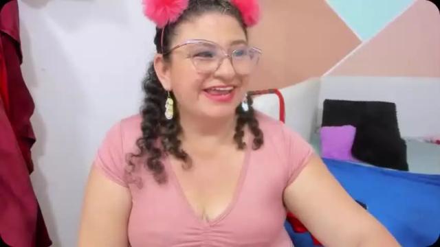 Image 2 of sashagreys1 Stream on Chaturbate on 13 months ago