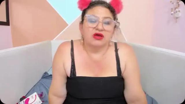 Image 2 of sashagreys1 Stream on Chaturbate on 13 months ago
