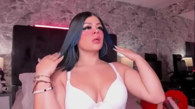 Image 12 of sashajune Stream on Chaturbate on 1 month ago