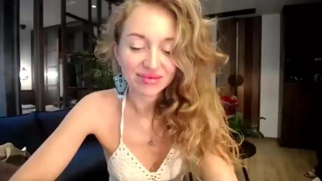 Image 2 of sashasweetsasha Stream on Chaturbate on 15 months ago