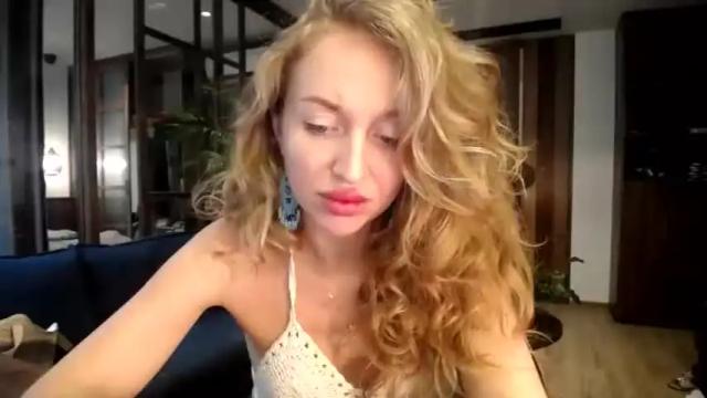 Image 6 of sashasweetsasha Stream on Chaturbate on 15 months ago
