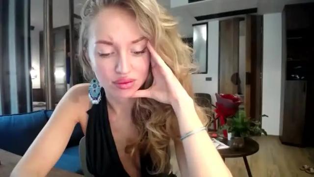 Image 2 of sashasweetsasha Stream on Chaturbate on 15 months ago