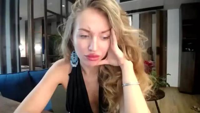 Image 3 of sashasweetsasha Stream on Chaturbate on 15 months ago