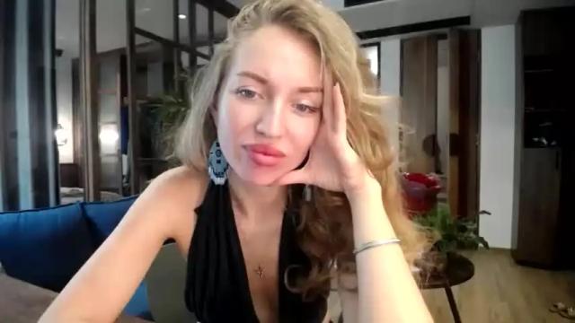 Image 4 of sashasweetsasha Stream on Chaturbate on 15 months ago