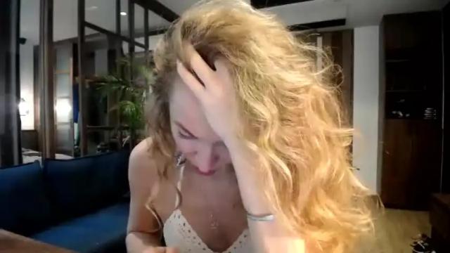 Image 8 of sashasweetsasha Stream on Chaturbate on 15 months ago
