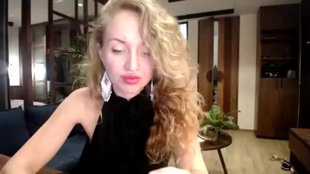 Image 8 of sashasweetsasha Stream on Chaturbate on 14 months ago