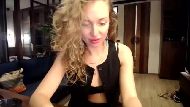 Image 2 of sashasweetsasha Stream on Chaturbate on 14 months ago