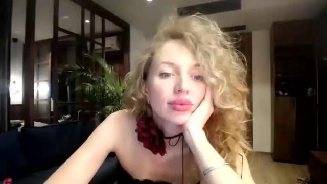 Image 3 of sashasweetsasha Stream on Chaturbate on 14 months ago