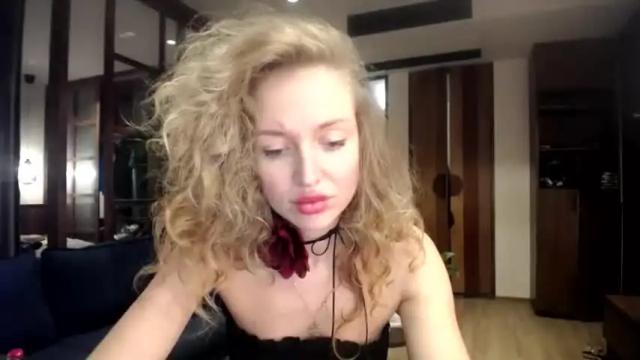 Image 4 of sashasweetsasha Stream on Chaturbate on 14 months ago