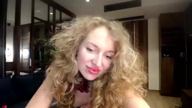 Image 8 of sashasweetsasha Stream on Chaturbate on 14 months ago