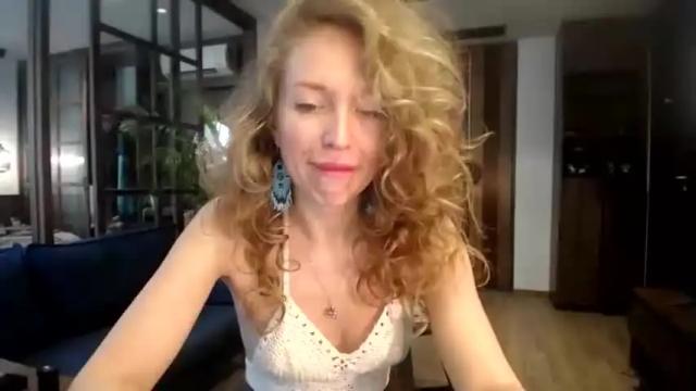 Image 7 of sashasweetsasha Stream on Chaturbate on 14 months ago