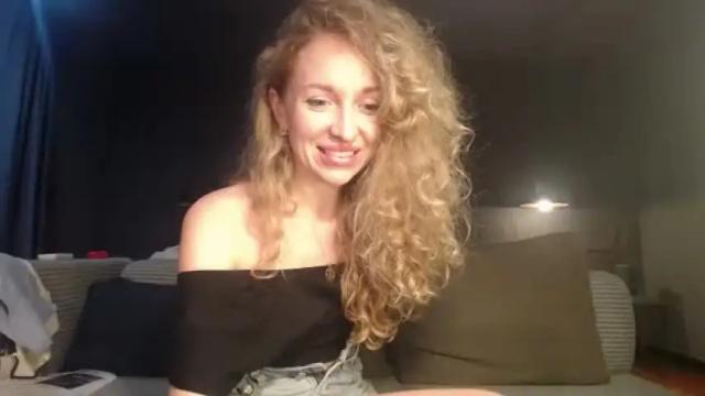 Image 8 of sashasweetsasha Stream on Chaturbate on 3 months ago