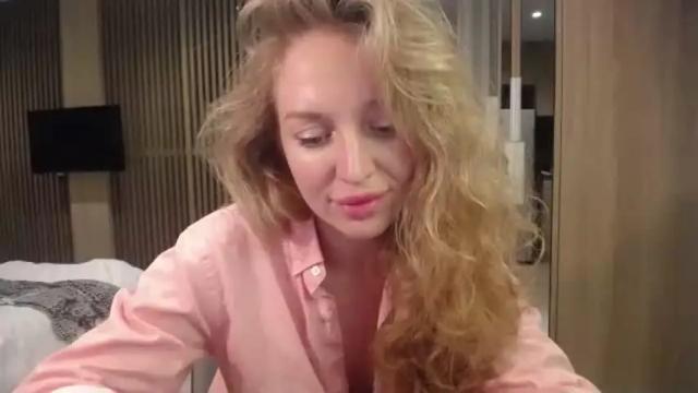 Image 7 of sashasweetsasha Stream on Chaturbate on 11 days ago