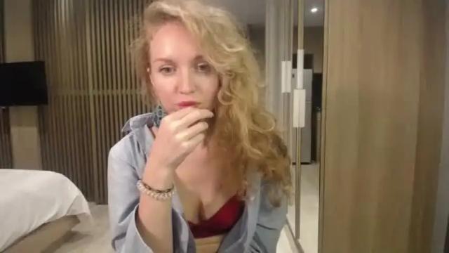 Image 6 of sashasweetsasha Stream on Chaturbate on 3 days ago