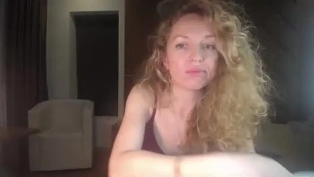 Image 3 of sashasweetsasha Stream on Chaturbate on 1 month ago