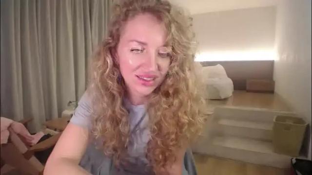 Image 11 of sashasweetsasha Stream on Chaturbate on 1 month ago