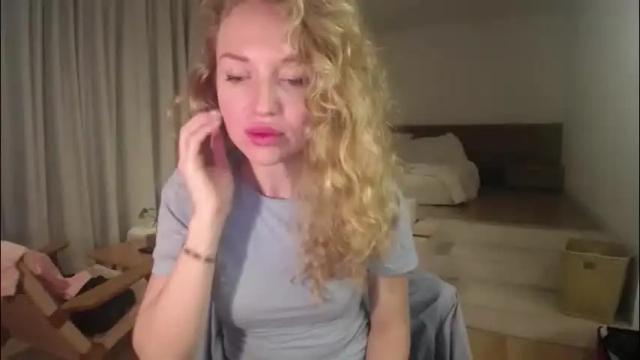 Image 2 of sashasweetsasha Stream on Chaturbate on 1 month ago