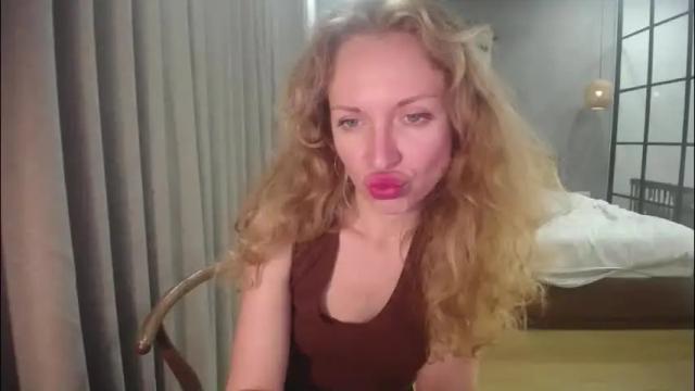 Image 8 of sashasweetsasha Stream on Chaturbate on 1 month ago