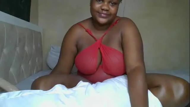 Image 4 of sassie_bee Stream on Chaturbate on 2 months ago
