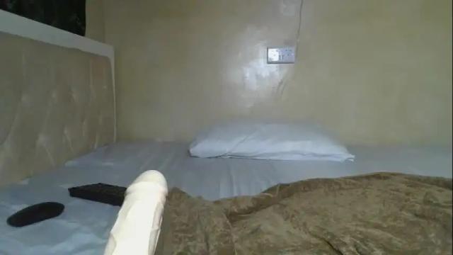 Image 11 of sassie_bee Stream on Chaturbate on 1 month ago