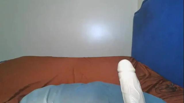 Image 12 of sassie_bee Stream on Chaturbate on 2 days ago