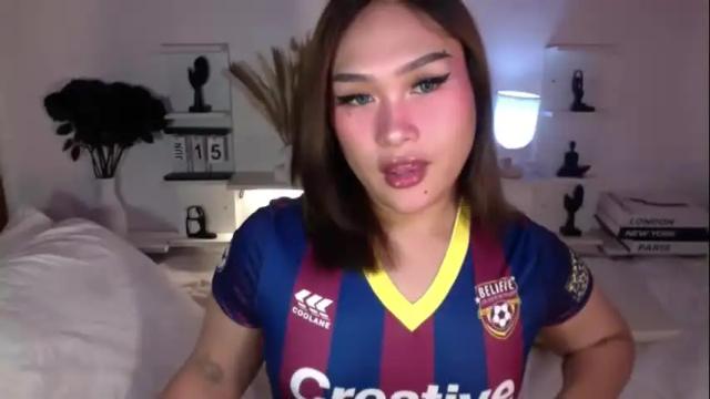Image 3 of sassy_sarah19 Stream on Chaturbate on 1 month ago