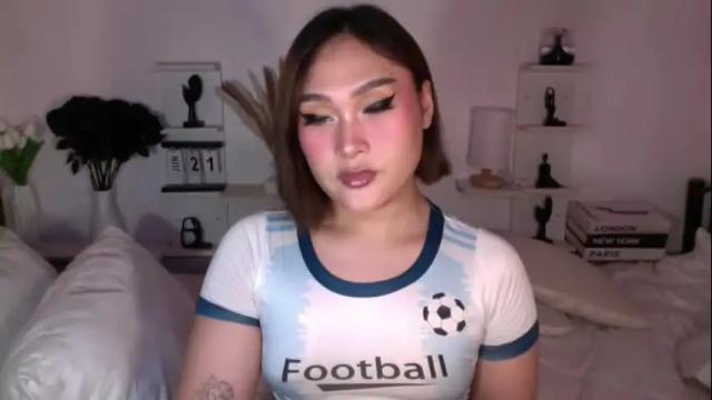 Image 10 of sassy_sarah19 Stream on Chaturbate on 1 month ago