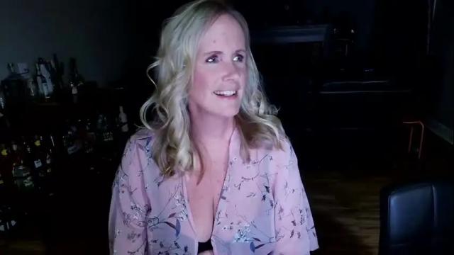 Image 2 of sassyunion Stream on Chaturbate on 2 days ago
