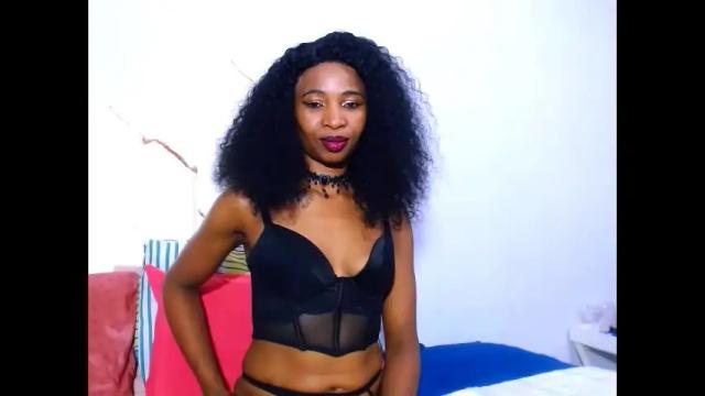 Image 6 of sasyylissaa Stream on Chaturbate on 5 months ago