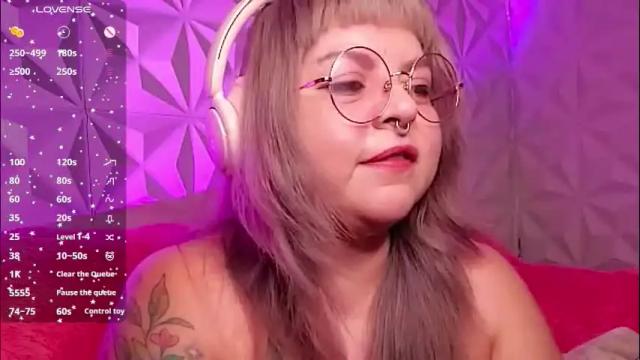 Image 2 of satyn_doll Stream on Chaturbate on 2 months ago