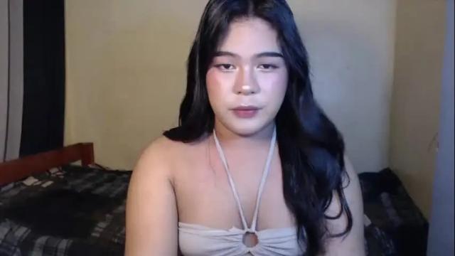 Image 2 of saucey_rhed Stream on Chaturbate on 1 month ago
