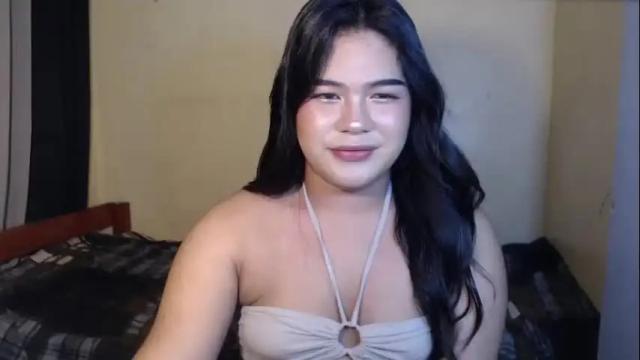 Image 4 of saucey_rhed Stream on Chaturbate on 1 month ago