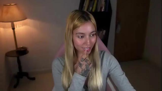 Image 12 of saucy_jenn1 Stream on Chaturbate on 29 days ago