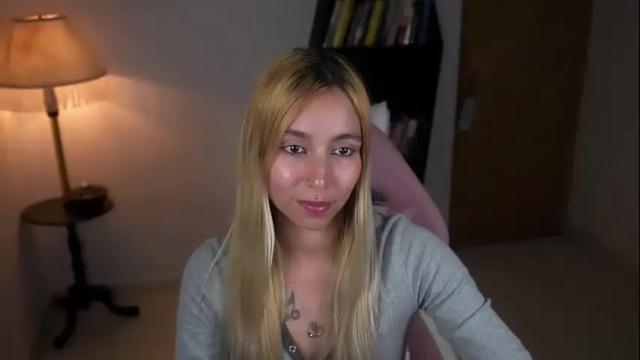 Image 2 of saucy_jenn1 Stream on Chaturbate on 29 days ago